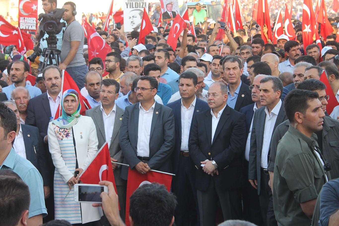 Bakan Akdağ Rabia Meydanı’nda konuştu Bakan Akdağ Rabia Meydanı’nda konuştu